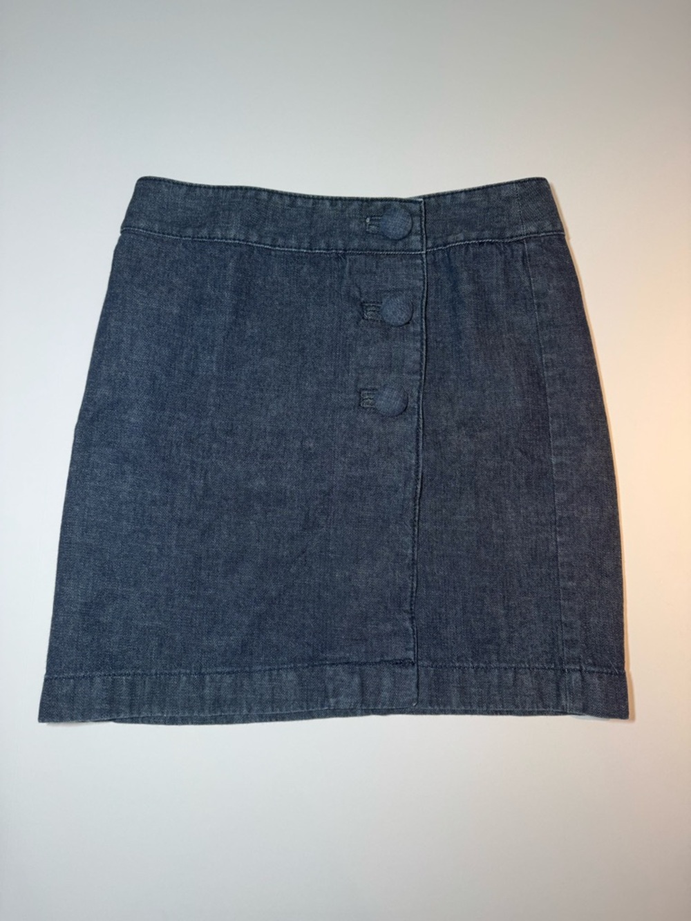 Ann Taylor Denim A-Line Skirt Button
Front Blue Petite Size 4P Short
